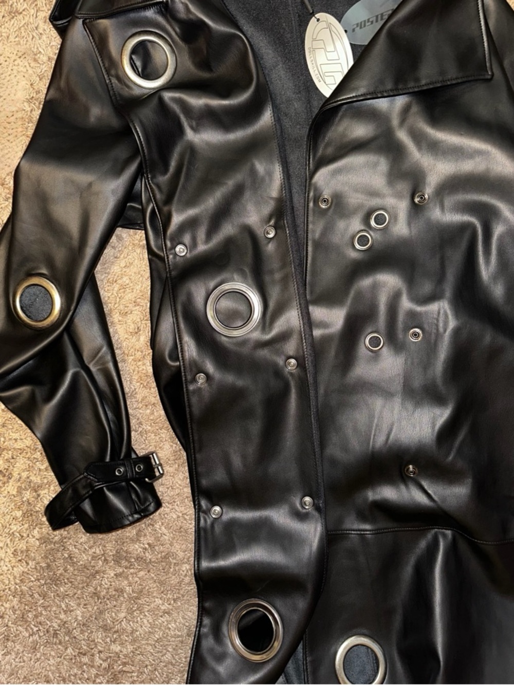 Poster Girl Dolls Kill ‘MISBEHAVING’ Faux Leather Trench Coat O Ring XL NWT - Picture 10 of 15